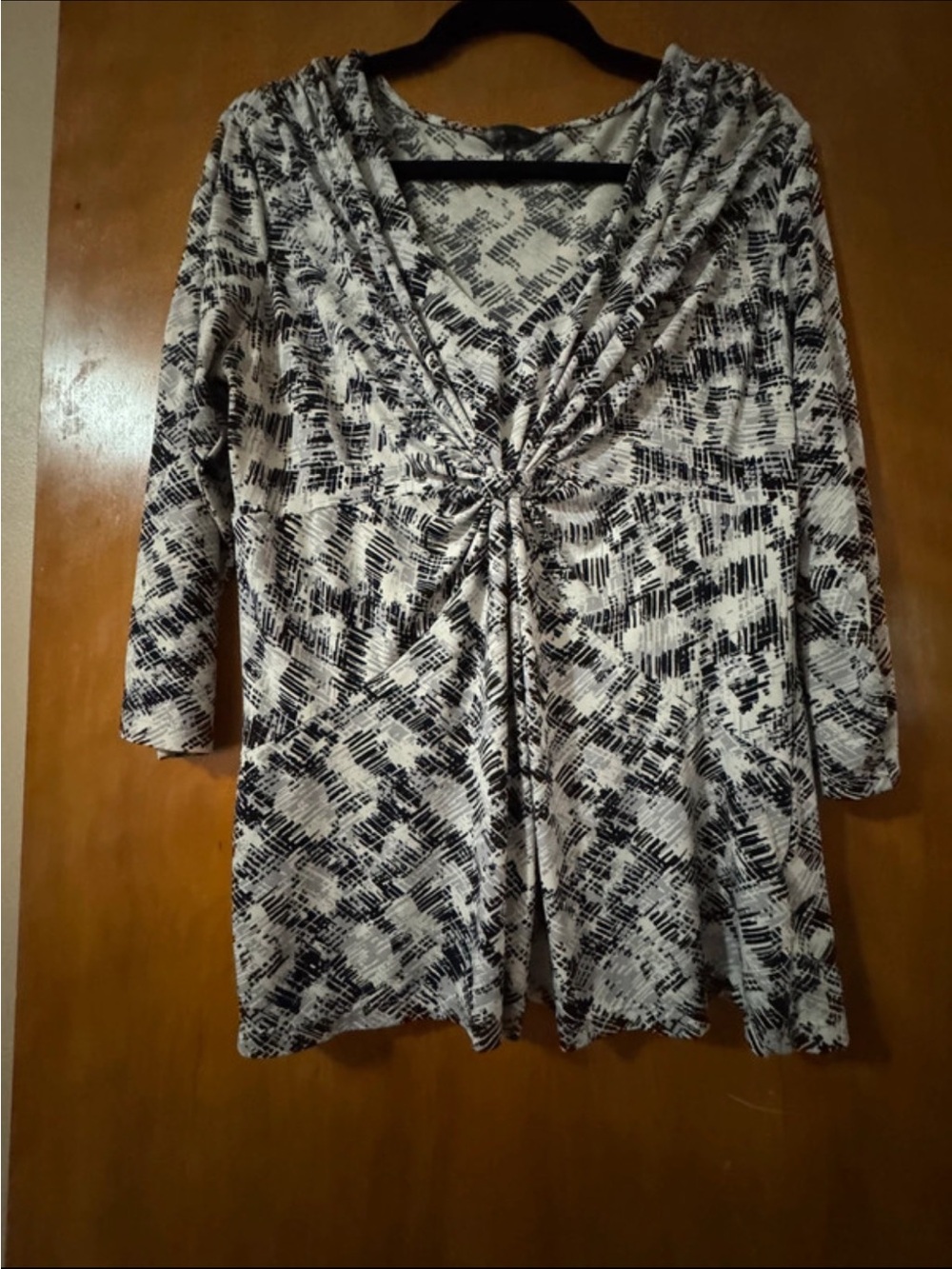 Womens Black & White Twist-Front V-Neck Top
